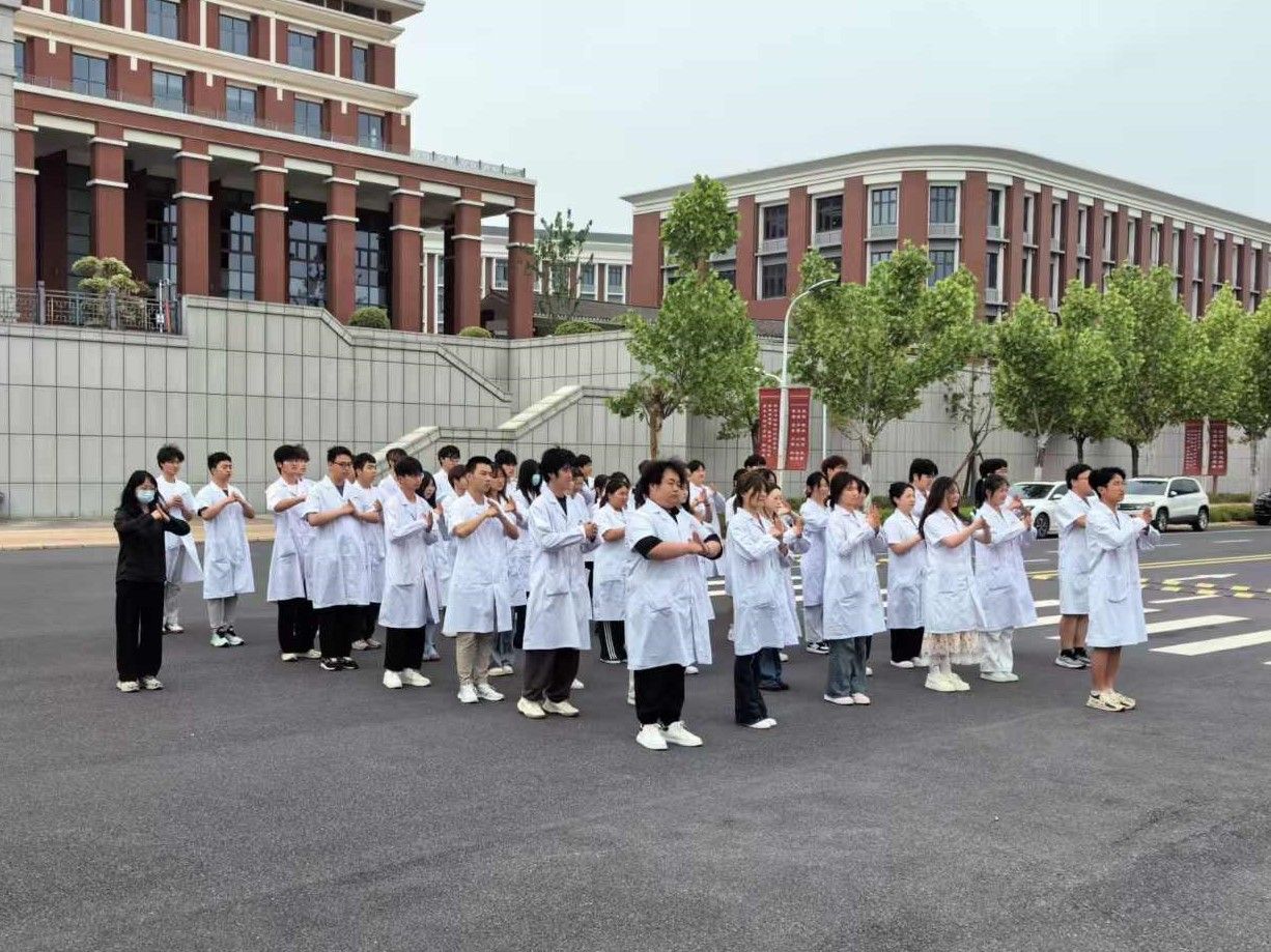 &ldquo;冲拳发声&rdquo;与&ldquo;经典诵读&rdquo;文武结合 美珈职院素质教育比赛圆满落幕